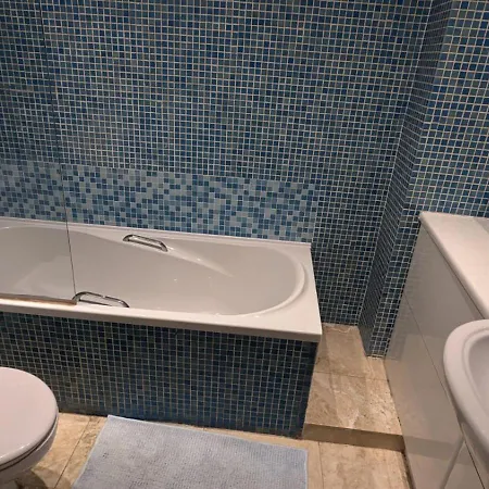 Spacious 2 Bed Apartment In Manchester City Centre-2